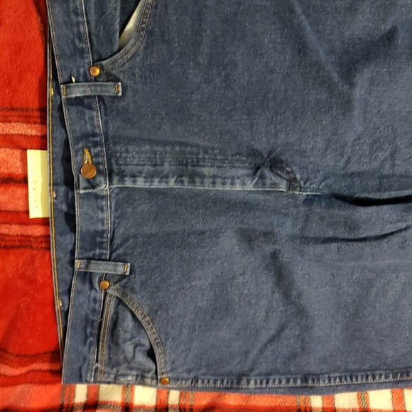 Wrangler Classic Blue Jeans with Gold Accents - Picture 1 of 4